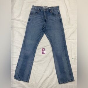 Wrangler Men's Classic Blue Straight Jeans